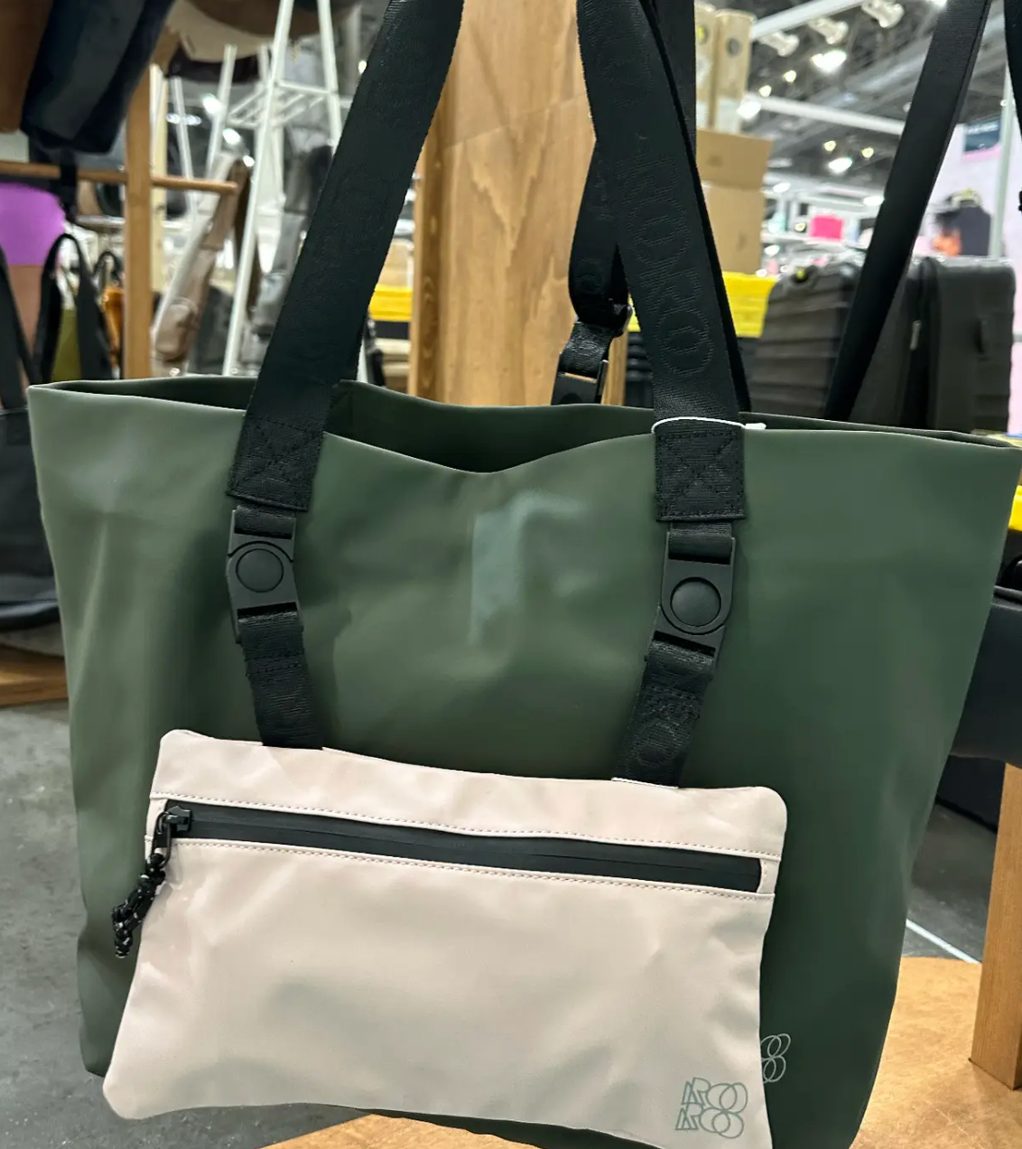 Commuter Simple Pouch